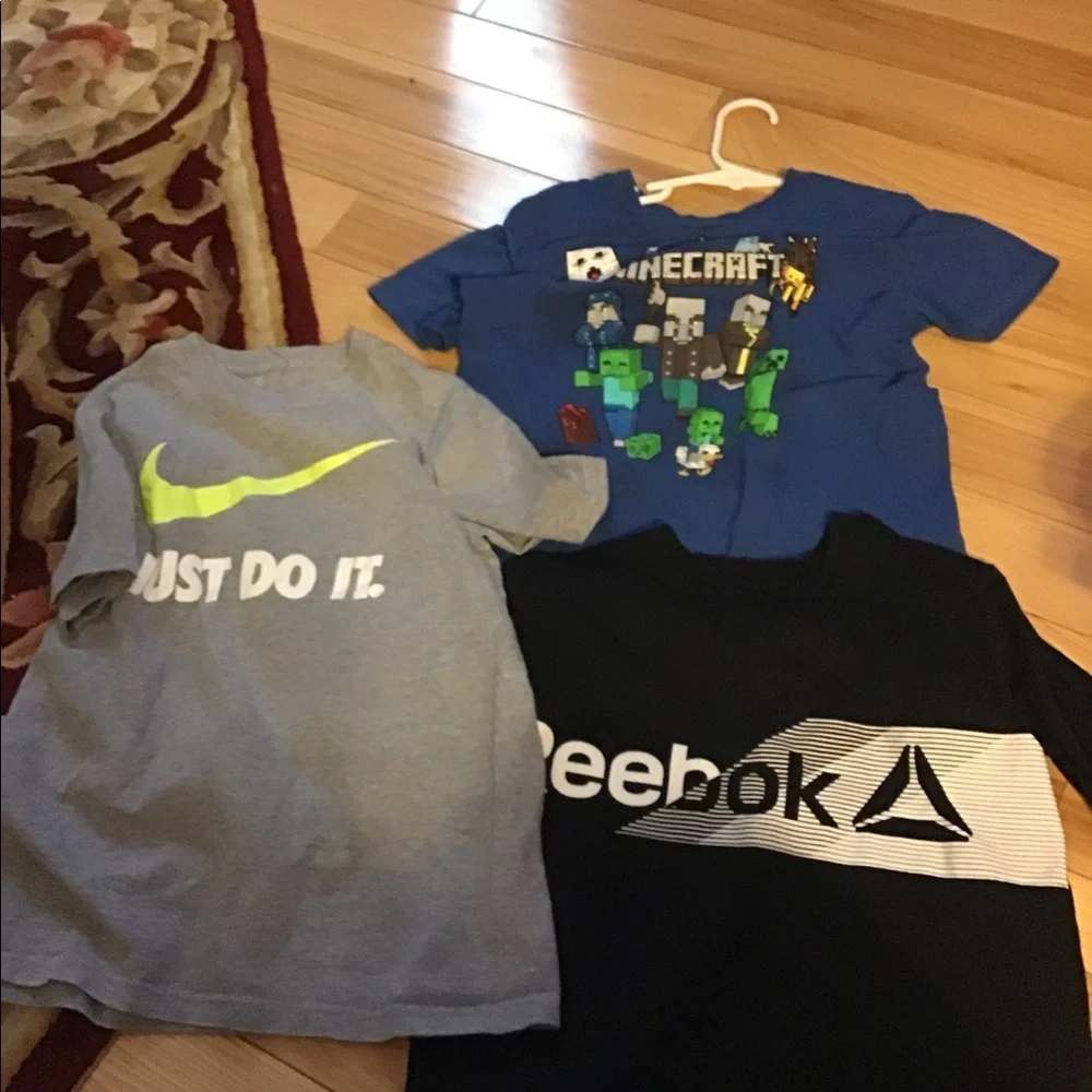 Shirt lot 3 Nike, Minecraft ,Reebok boys sz 8 -m-s  all 3 are 16” chest 21” long - Picture 3 of 15